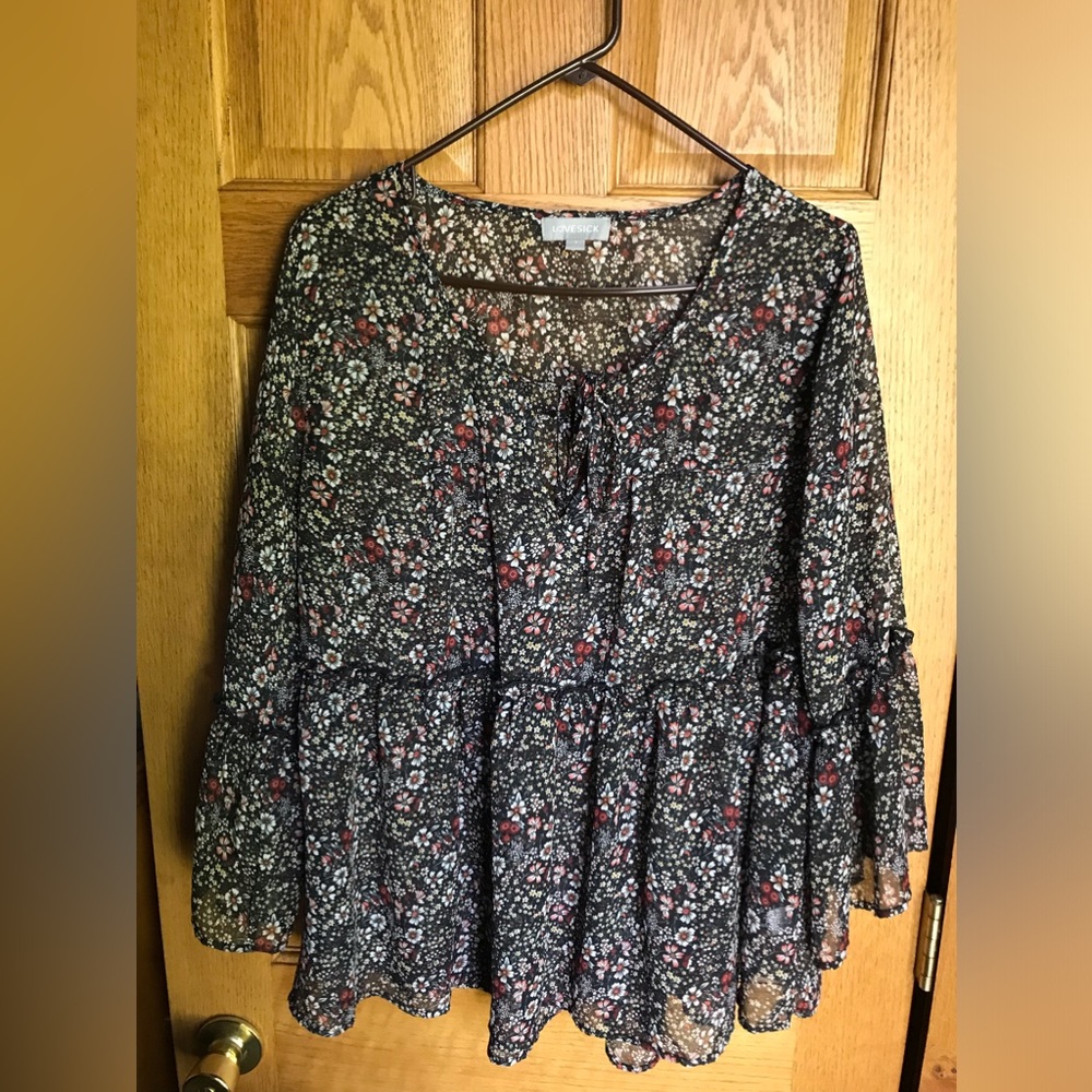 TORRID LOVESICK Floral Black Blouse 1